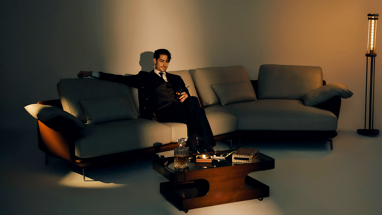 trie_r 소파 측면