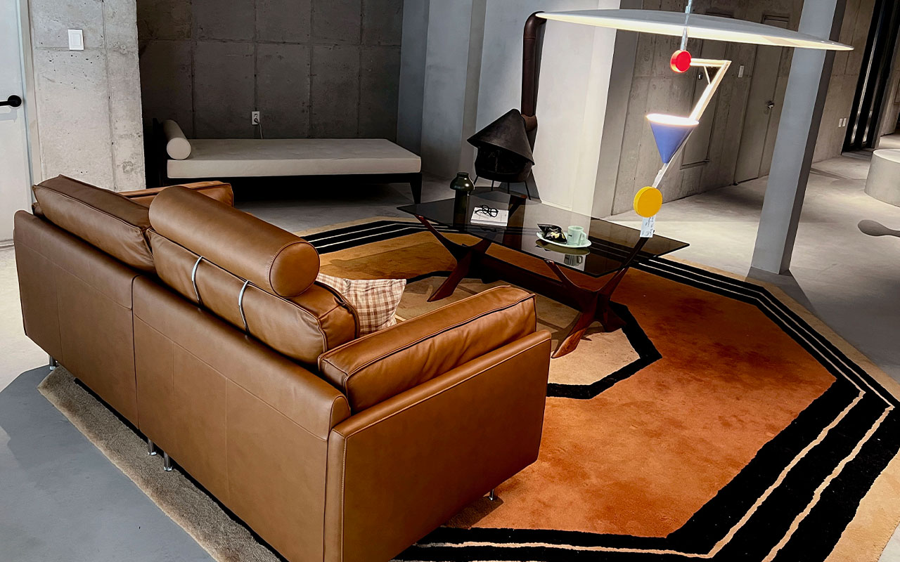 Pillowtalk Sofa Side View