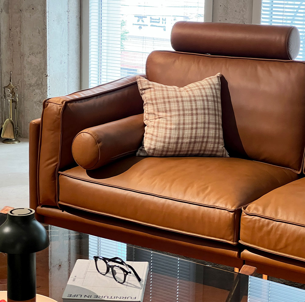 Pillowtalk Sofa Side View